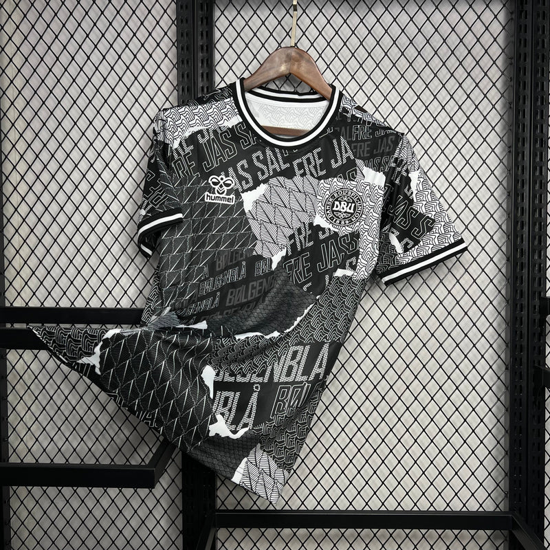 Camisa Dinamarca Pré-Jogo 24/25 - Versão Torcedor